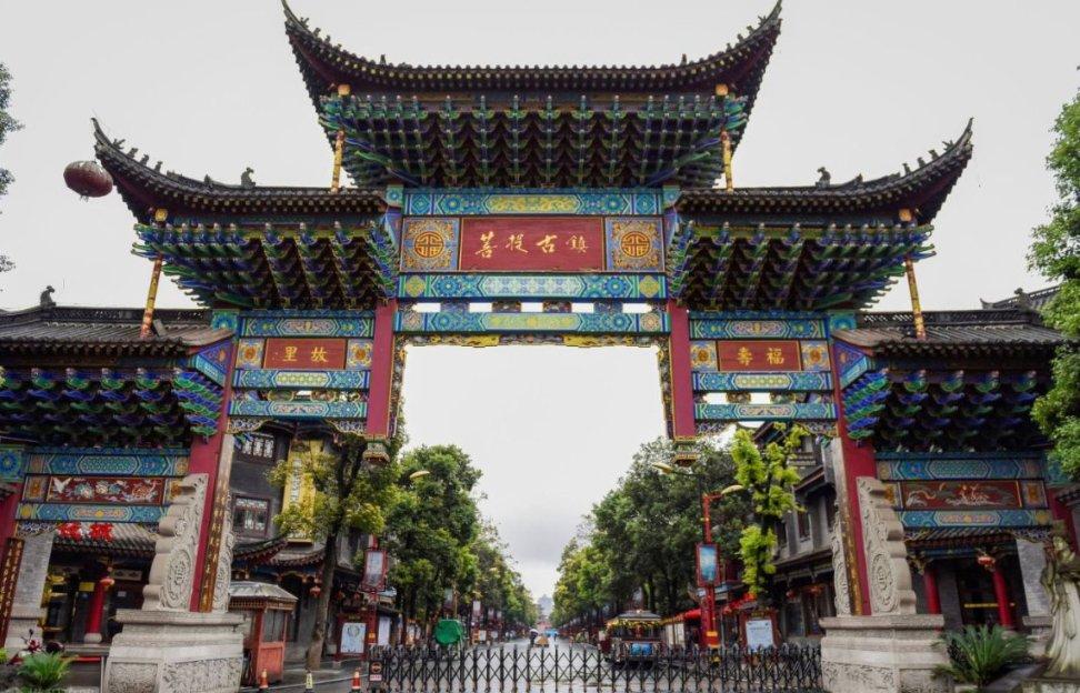 探索世界,与为什么舌头舌苔厚白?一起分享智慧